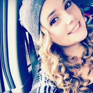 Meet your Posher, Kindra
